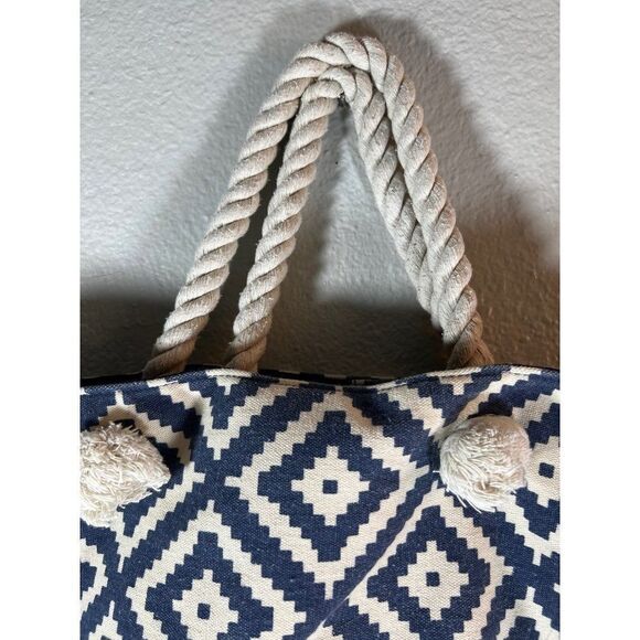 Summer & Rose Rope Handle Square Patterned Tote Bag. Blue & White. Size 14 x 16. - Picture 2 of 8